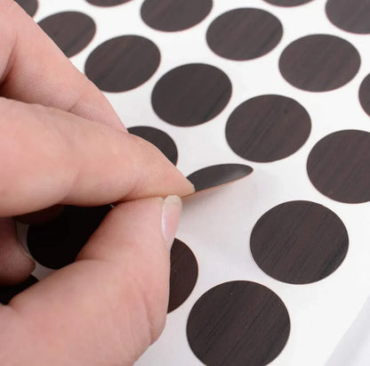 Cache vis autocollant pour meuble